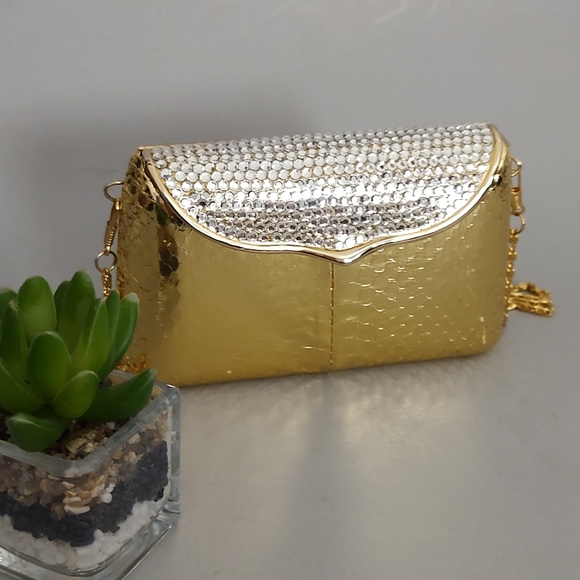 Vintage Metal Purse 6" x 4 " with Faux Diamond Rhinestones Long Chain Color gold - Picture 2 of 16